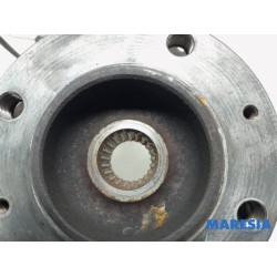 Peugeot - 208 - Knuckle, front right