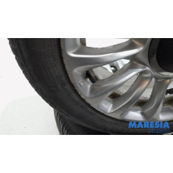 Fiat - 500 - Sportvelgenset + banden