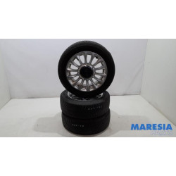 Fiat - 500 - Sportvelgenset + banden