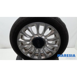 Fiat - 500 - Sportvelgenset + banden
