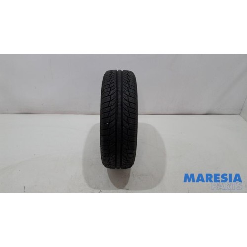 Renault - Megane - Tyre