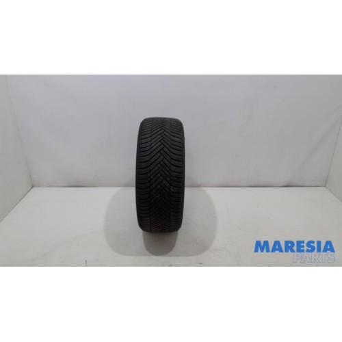 Peugeot - 3008 - Tyre