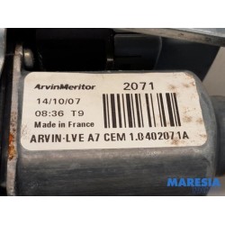 Peugeot - 207 - Rear door window mechanism 4-door, left