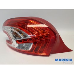 Peugeot - 208 - Taillight, left