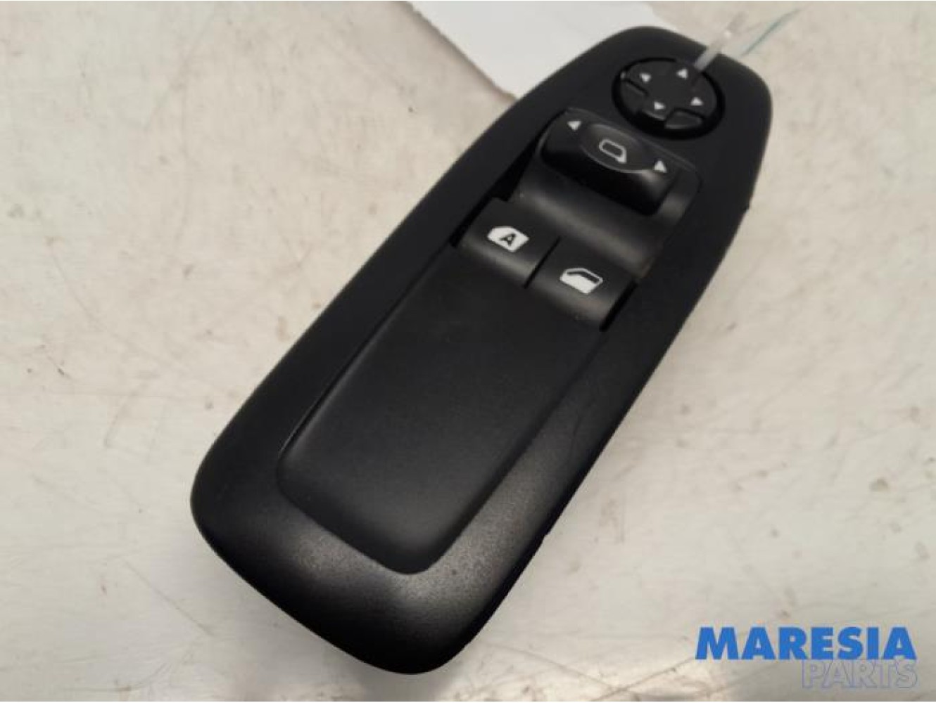 Peugeot - 208 - Multi-functional window switch
