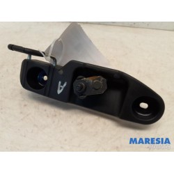 Peugeot - 207 - Tailgate lock stop