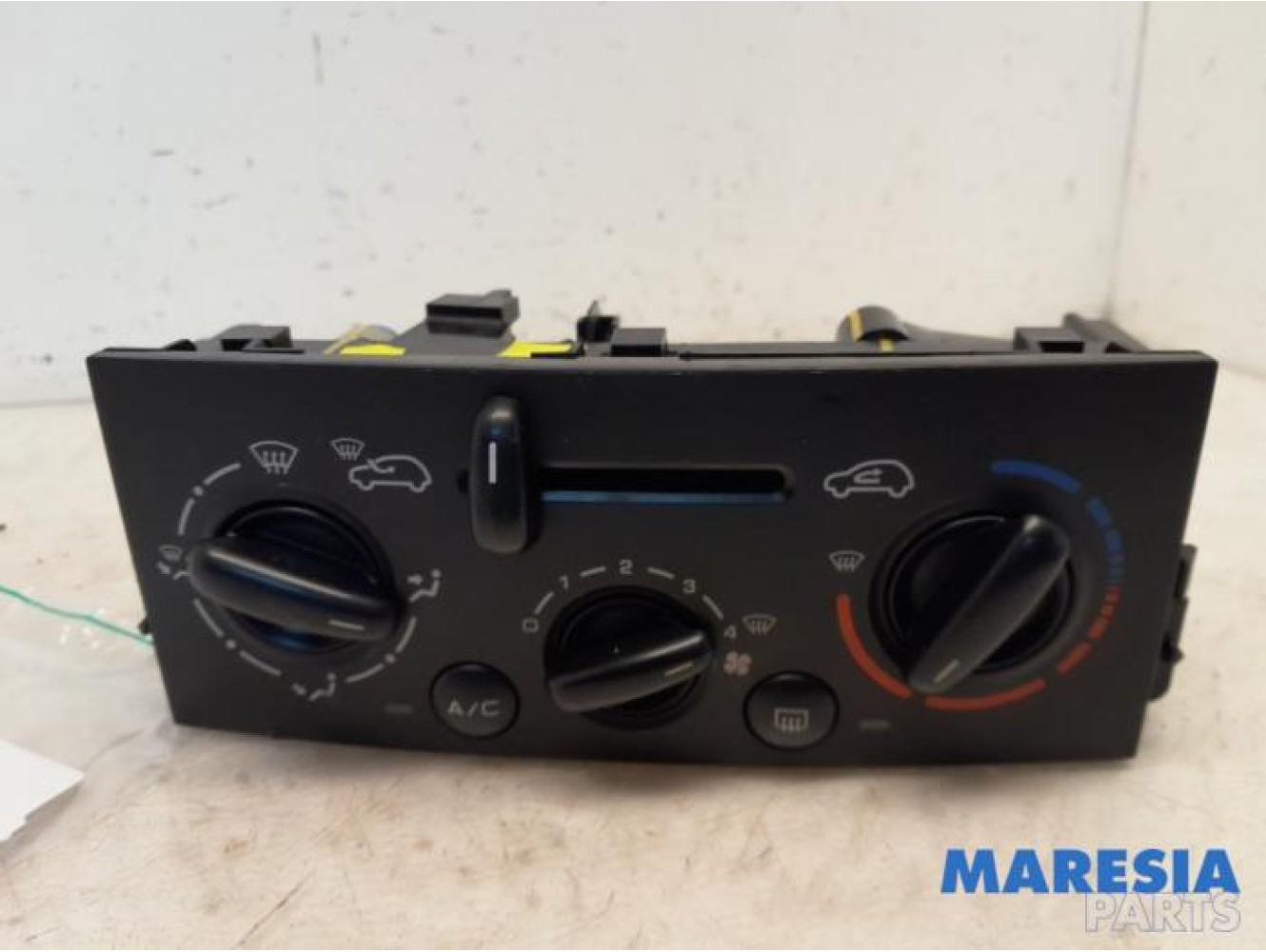 Peugeot - 207 - Heater control panel
