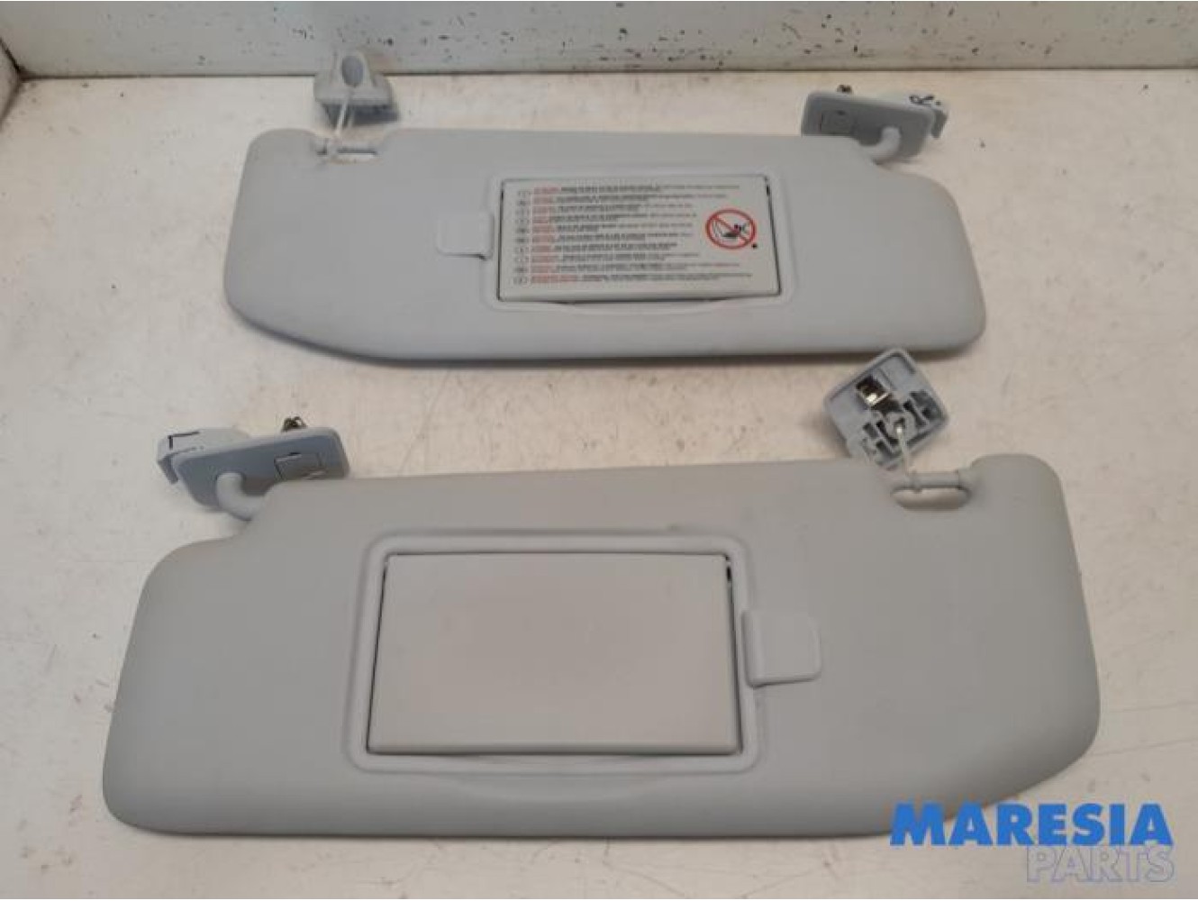 Peugeot - 208 - Zonneklep set