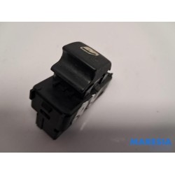 Peugeot - 207 - Electric window switch
