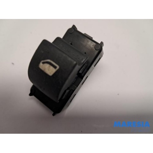 Peugeot - 207 - Electric window switch