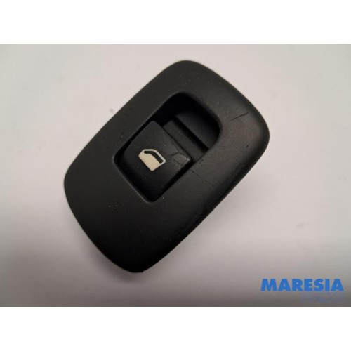 Peugeot - 207 - Electric window switch