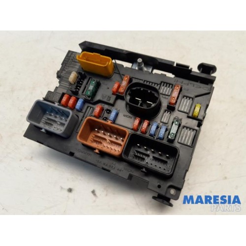 Peugeot - 207 - Fuse box