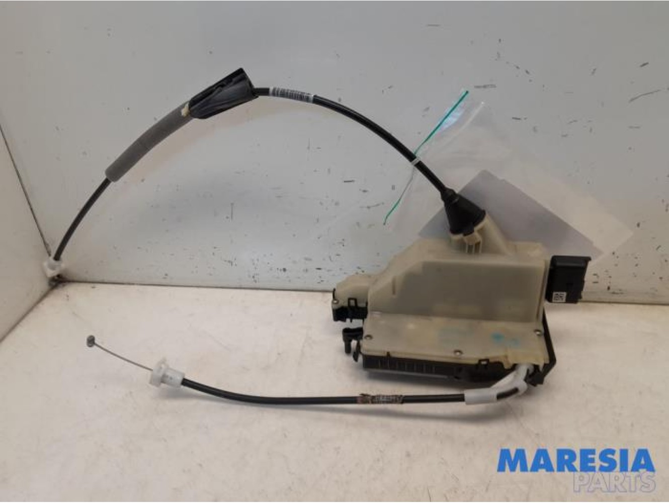 Peugeot - 208 - Front door lock mechanism 4-door, right