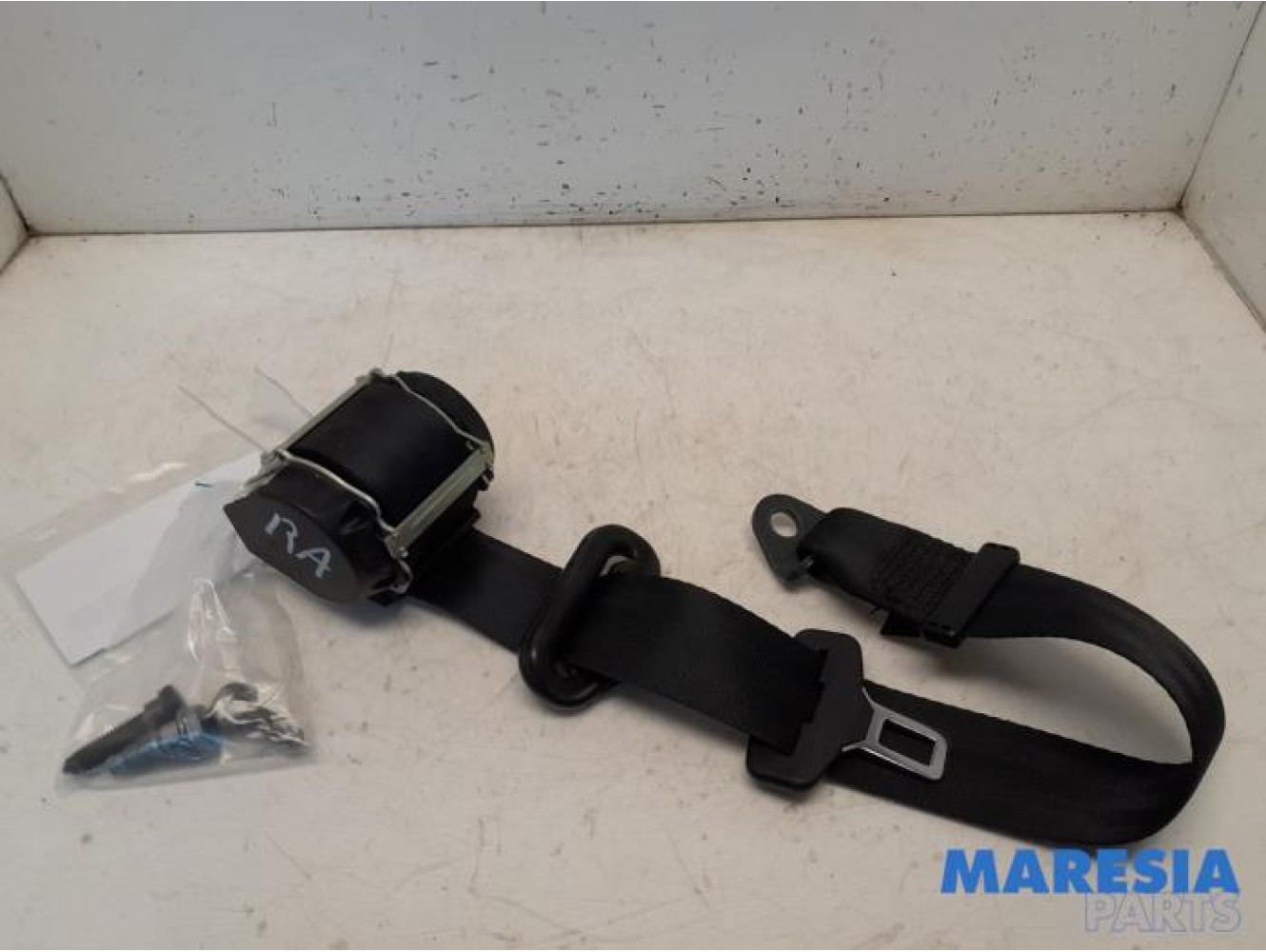 Peugeot - 208 - Rear seatbelt, right