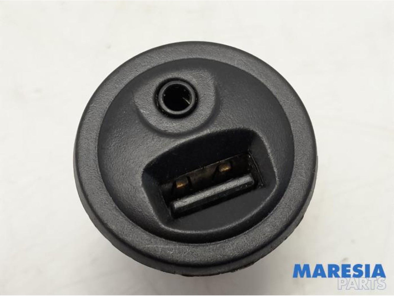Peugeot - 208 - AUX / USB connection