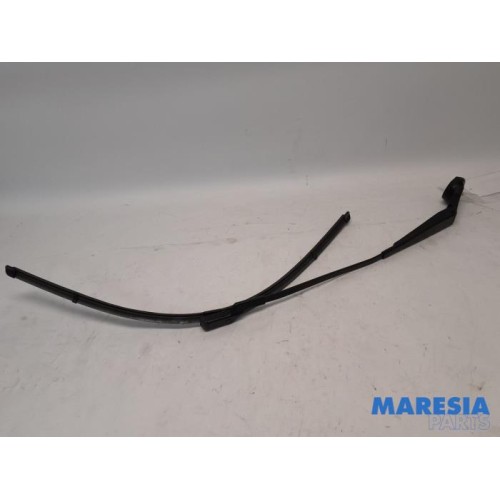 Citroen - C4 Grand Picasso - Front wiper arm
