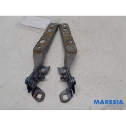 Citroen - C4 Grand Picasso - Bonnet Hinge