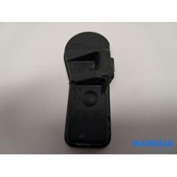 Renault - Clio - Tyre pressure sensor