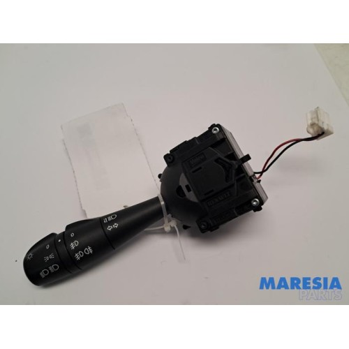 Renault - Clio - Light switch