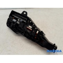 Renault - Clio - Front door handle 4-door, right