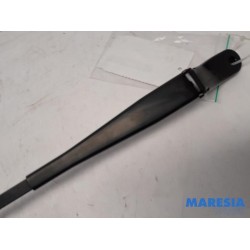 Peugeot - 3008 - Front wiper arm