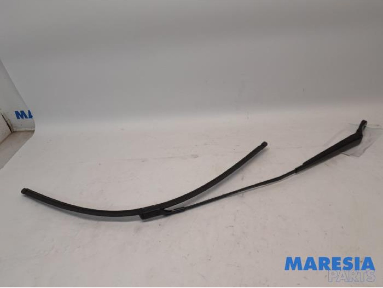 Peugeot - 3008 - Front wiper arm