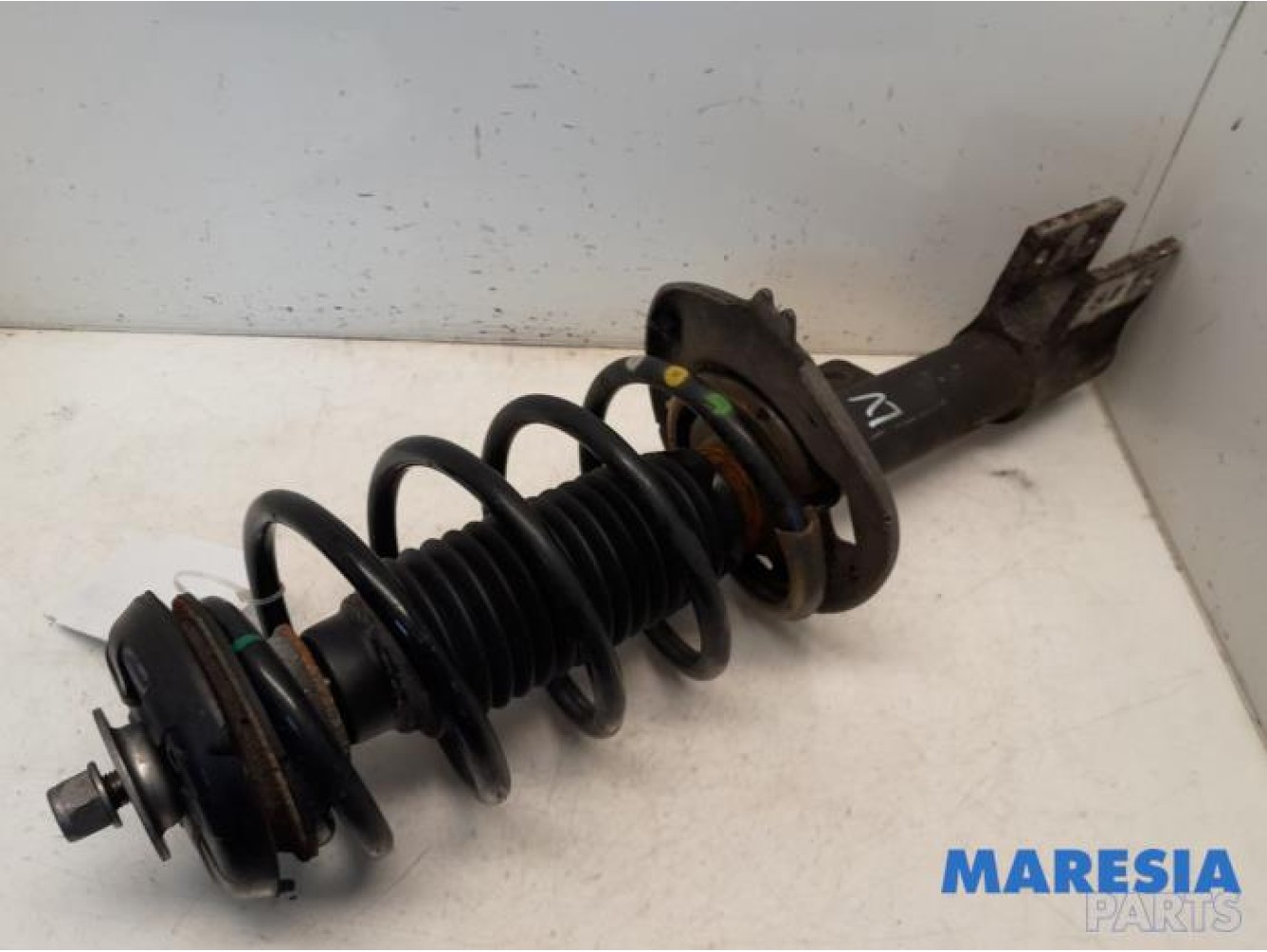 Peugeot - 3008 - Front shock absorber rod, left