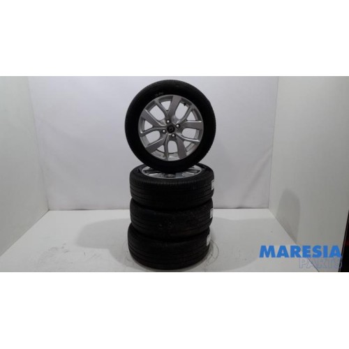 Renault - ZOE - Sport rims set + tires