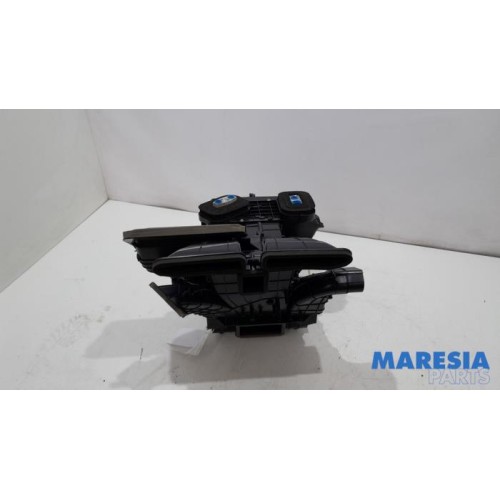 Renault - ZOE - Heater housing