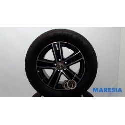 Toyota - Pro-Ace - Sportvelgenset + banden