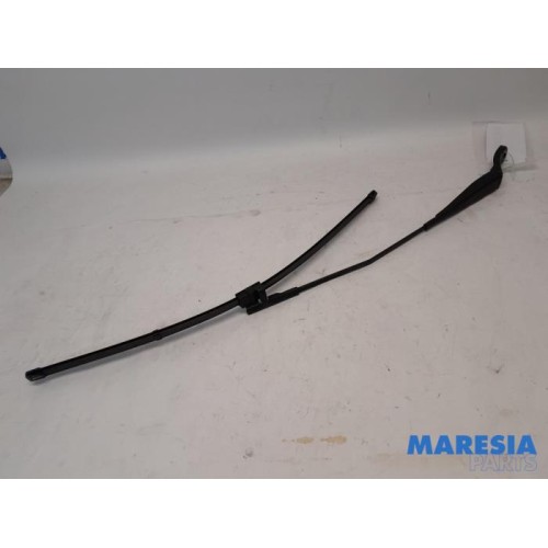 Peugeot - 207 - Front wiper arm