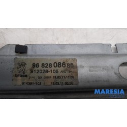 Peugeot - 3008 - Rear door window mechanism 4-door, right
