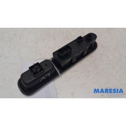 Peugeot - 3008 - Multi-functional window switch