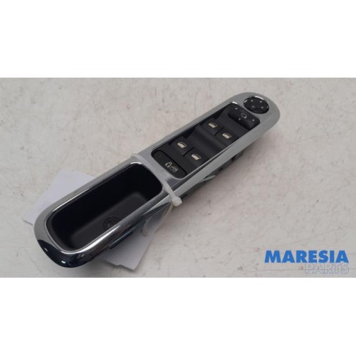 Peugeot - 3008 - Multi-functional window switch
