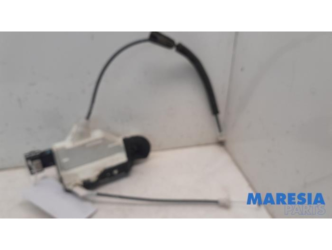 Peugeot - 3008 - Door lock mechanism 4-door, front left