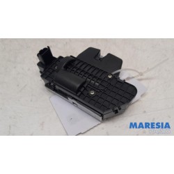 Peugeot - 3008 - Tailgate lock mechanism