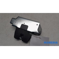 Peugeot - 3008 - Tailgate lock mechanism