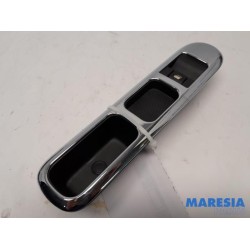 Peugeot - 3008 - Multi-functional window switch