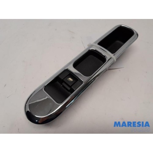 Peugeot - 3008 - Multi-functional window switch