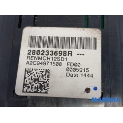 Renault - Clio - AUX / USB connection