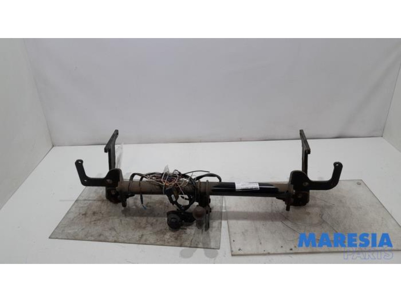 Toyota - Pro-Ace - Towbar