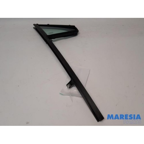 Renault - ZOE - Quarter light, front right