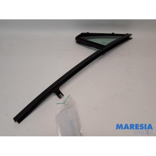 Renault - ZOE - Quarter light, front left