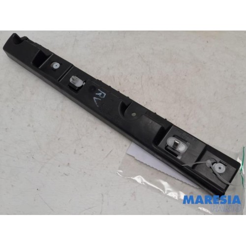 Renault - ZOE - Side skirt, right