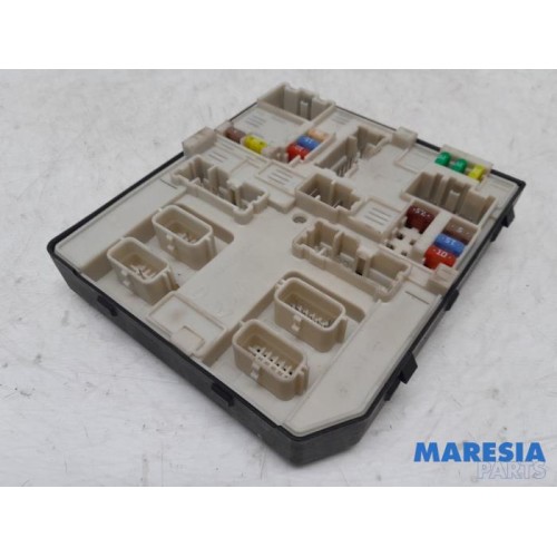 Renault - ZOE - Fuse box