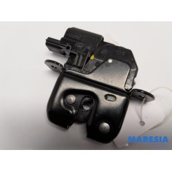 Renault - ZOE - Tailgate lock mechanism