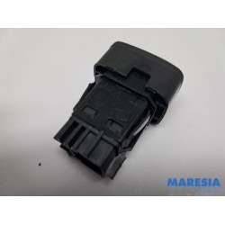 Renault - ZOE - Switch