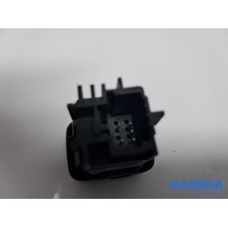 Renault - ZOE - Switch