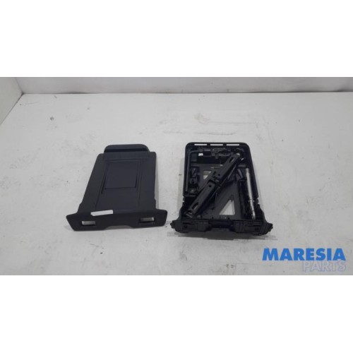 Toyota - Pro-Ace - Jack set