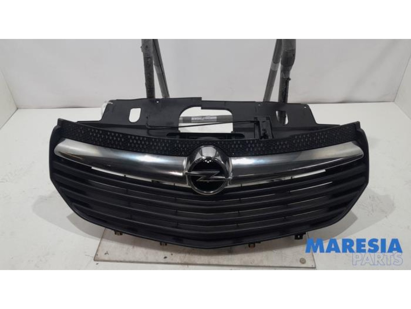 Opel - Vivaro - Grill
